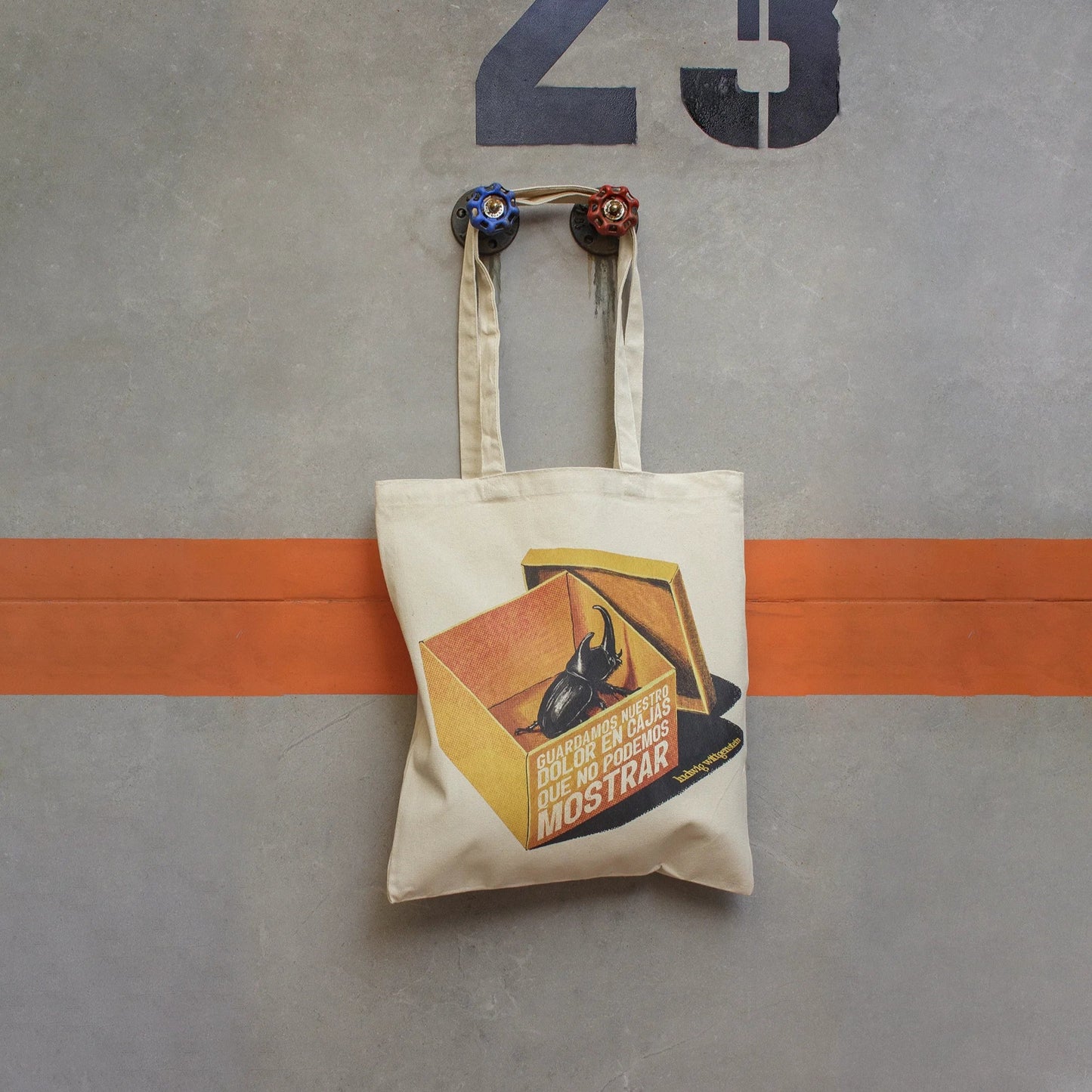 Tote Bag Escarabajo · Hecha a mano · Tirada numerada · Color Crudo