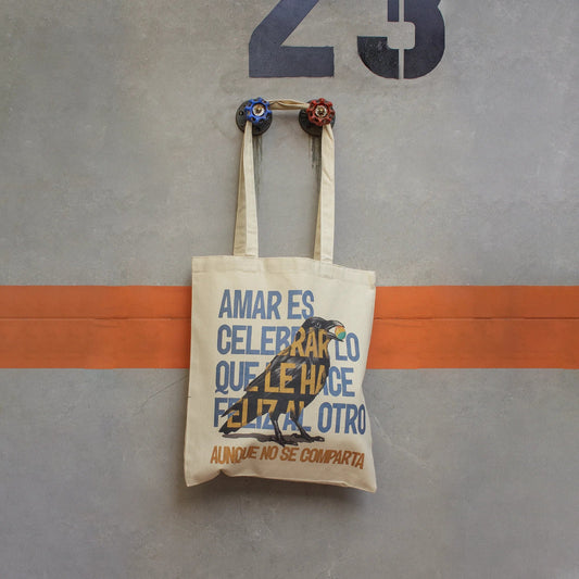 Tote Bag Amar es · Hecha a mano · Tirada numerada · Color Crudo