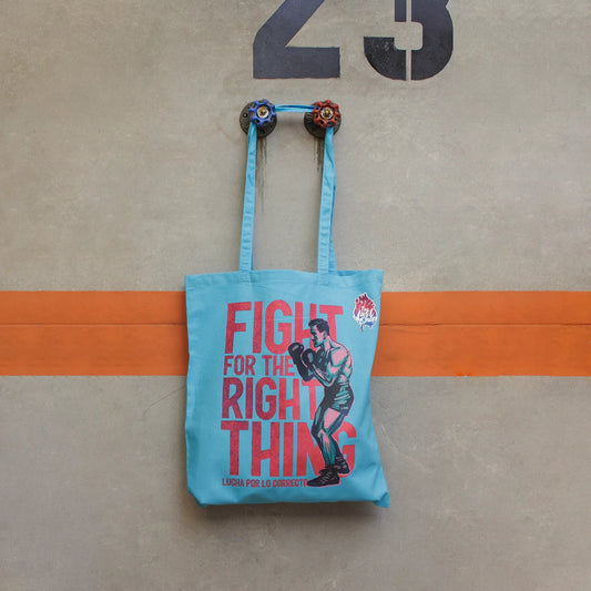 Tote Bag FIGHT FOR THE RIGHT THING · Hecha a mano · Tirada numerada · Color AZUL